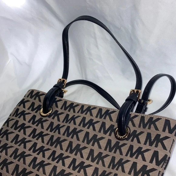 Michael Kors Signature Black and Tan Tote - Picture 5 of 10
